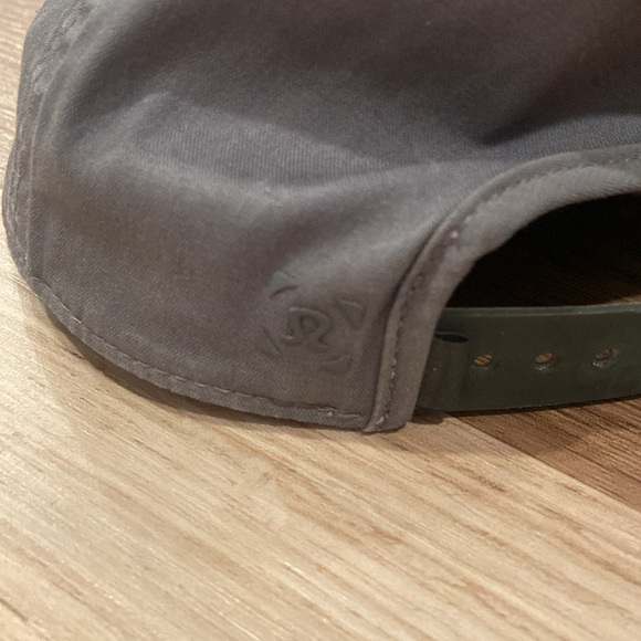 Lululemon Gray Cap - Picture 5 of 5